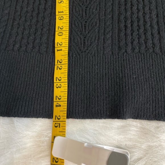 New with tags Banana Republic Black wool Ruffled pointelle sweater large - Picture 12 of 12